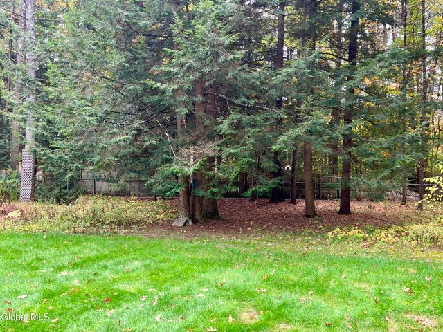 32 Linette Lane, Queensbury, NY 12804