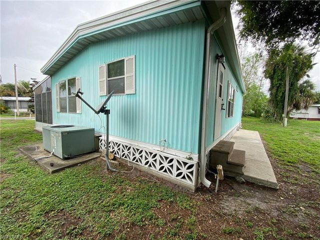 234 Lamplighter LN, North Fort Myers, FL 33917