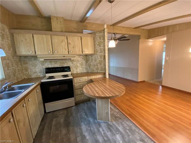 234 Lamplighter LN, North Fort Myers, FL 33917
