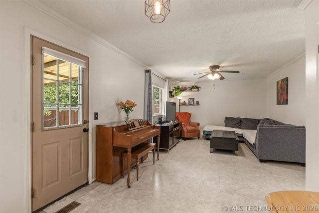 11411 E 37th Place, Tulsa, OK 74146