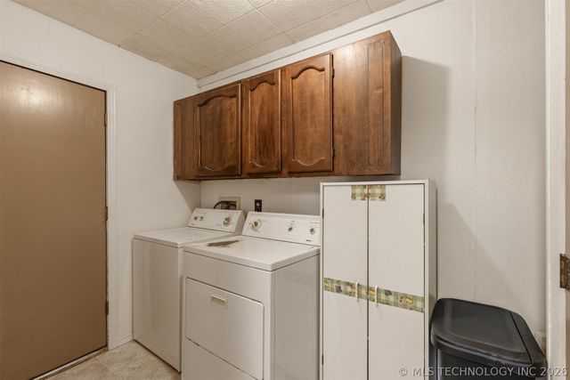 11411 E 37th Place, Tulsa, OK 74146