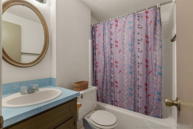 11411 E 37th Place, Tulsa, OK 74146