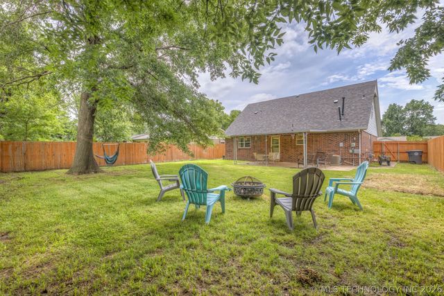 11411 E 37th Place, Tulsa, OK 74146