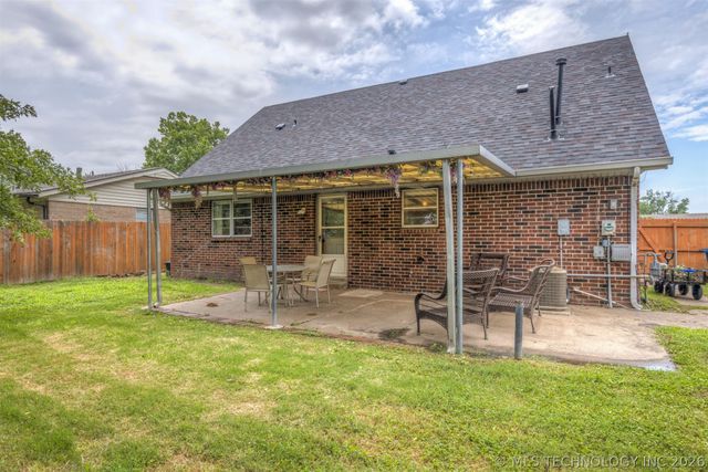 11411 E 37th Place, Tulsa, OK 74146