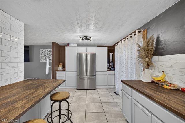 5124 Willow Crest Avenue, Austintown, OH 44515