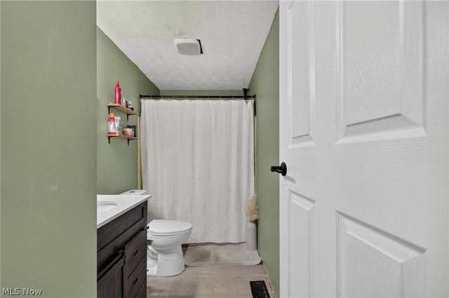 5124 Willow Crest Avenue, Austintown, OH 44515