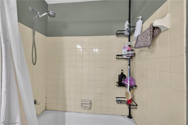 5124 Willow Crest Avenue, Austintown, OH 44515