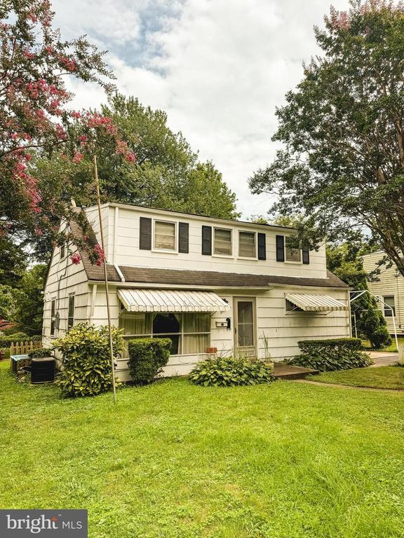 3141 ANNANDALE RD, Falls Church, VA 22042