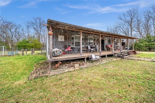 12107 Volcano Road, West Fork, AR 72774