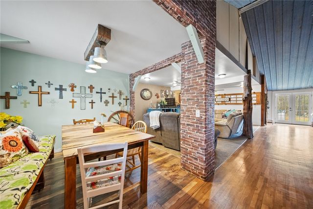 12107 Volcano Road, West Fork, AR 72774