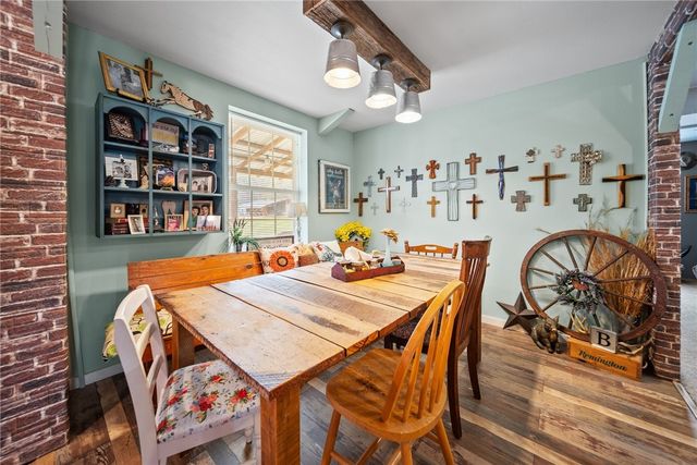 12107 Volcano Road, West Fork, AR 72774