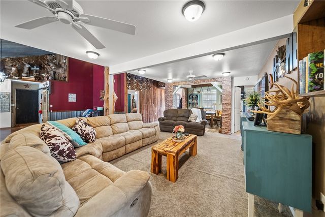 12107 Volcano Road, West Fork, AR 72774