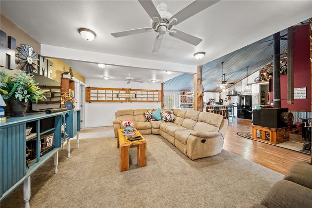 12107 Volcano Road, West Fork, AR 72774