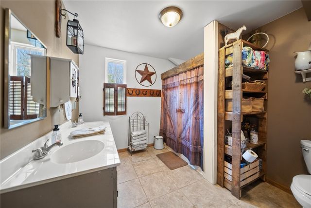 12107 Volcano Road, West Fork, AR 72774