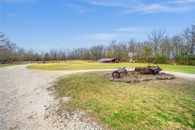 12107 Volcano Road, West Fork, AR 72774