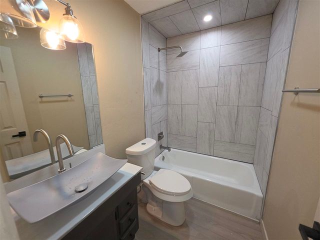 1612 NW 50th St, Lawton, OK 73505