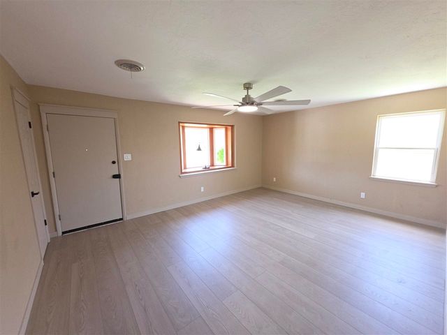1612 NW 50th St, Lawton, OK 73505