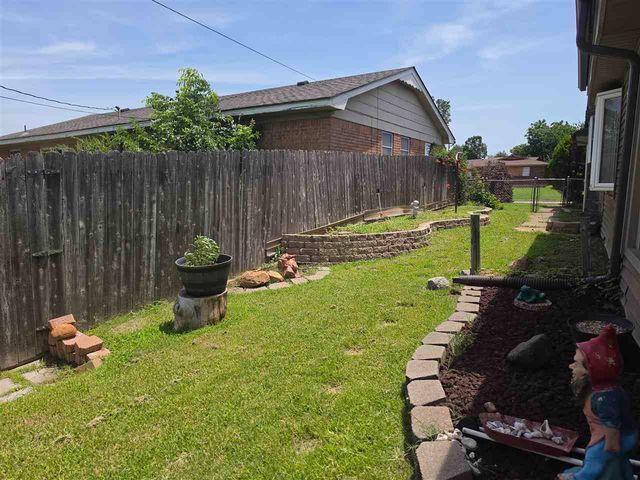 1612 NW 50th St, Lawton, OK 73505