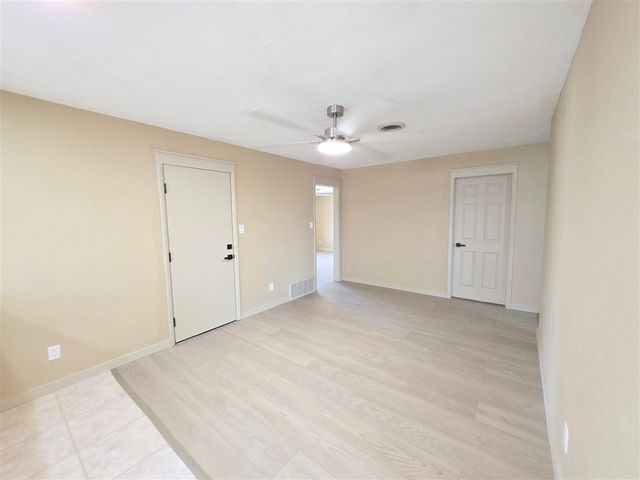 1612 NW 50th St, Lawton, OK 73505