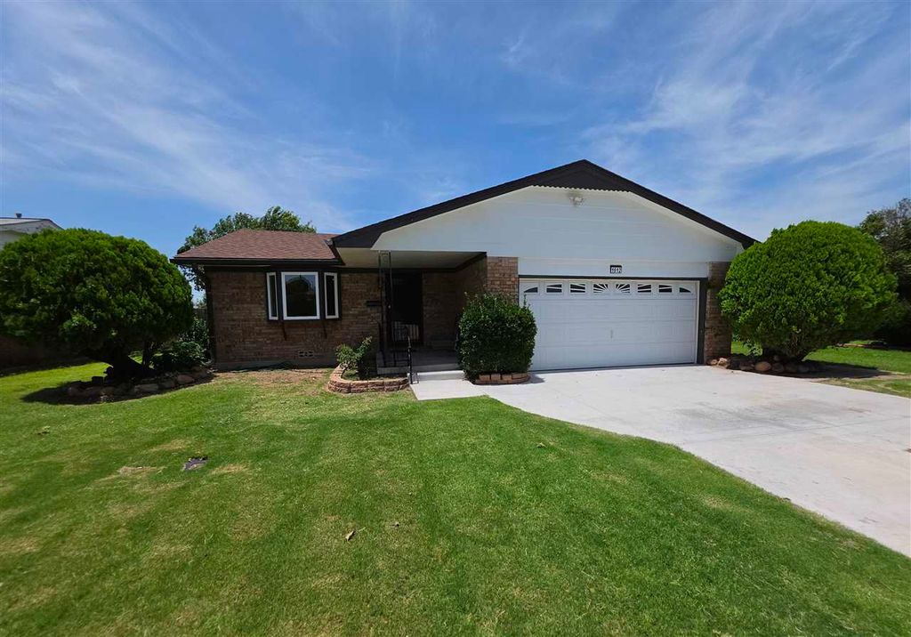 1612 NW 50th St, Lawton, OK 73505