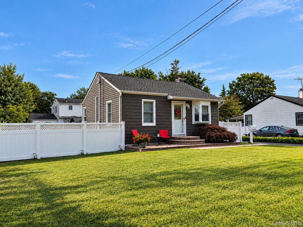 1467 4th Street, West Babylon, NY 11704 — photo 2