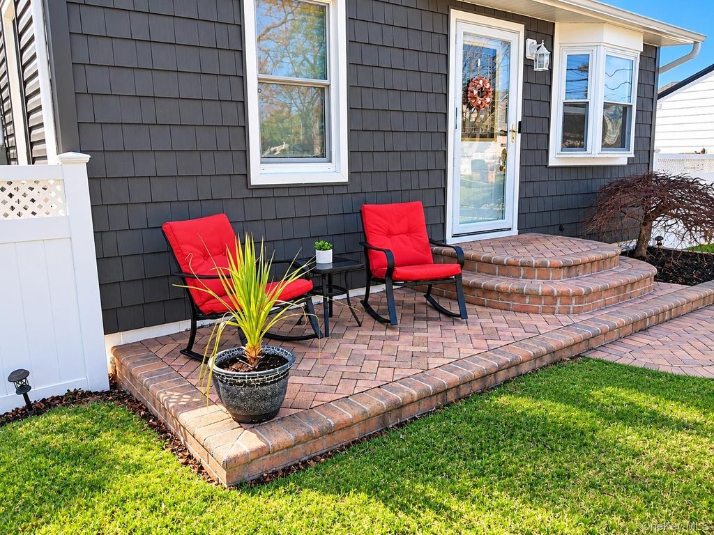 1467 4th Street, West Babylon, NY 11704 — photo 4