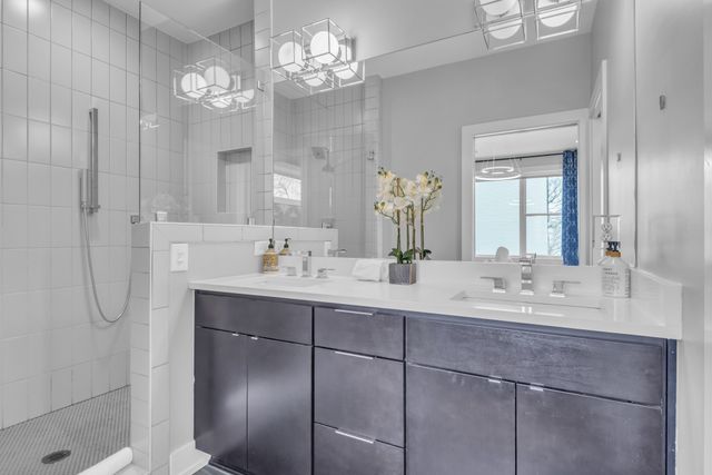 534 28th Ave, N, Nashville, TN 37209