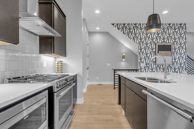 534 28th Ave, N, Nashville, TN 37209