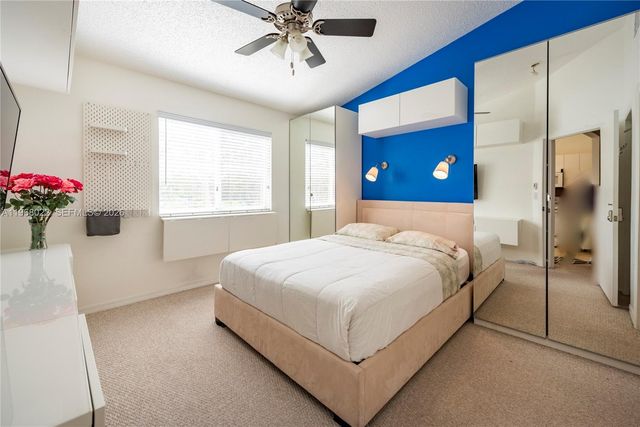 2151 NW 77th Way 203, Pembroke Pines, FL 33024