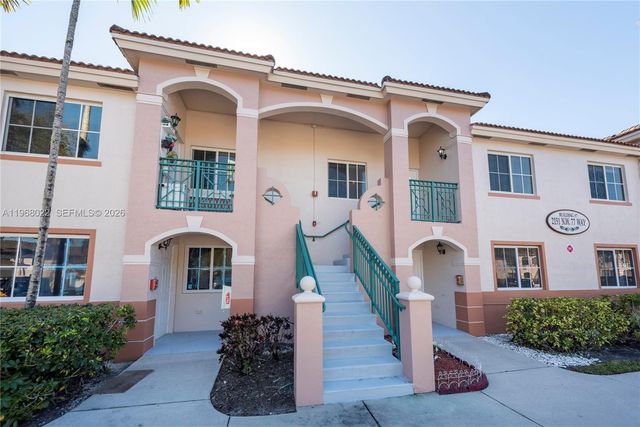 2151 NW 77th Way 203, Pembroke Pines, FL 33024