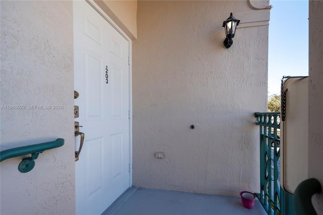 2151 NW 77th Way 203, Pembroke Pines, FL 33024