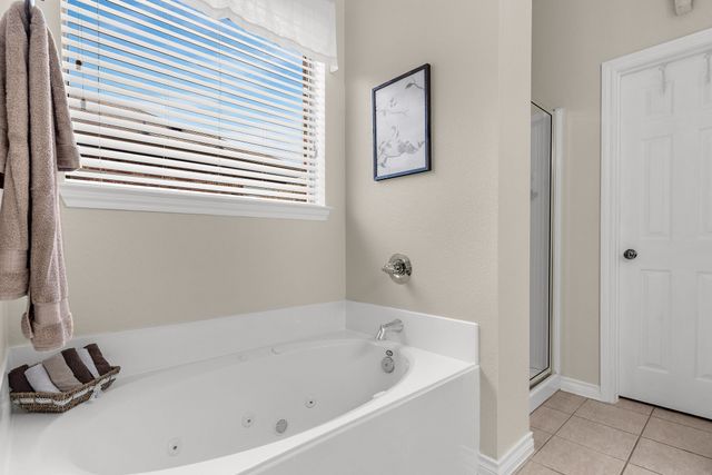 221 Villanova Drive, Van Alstyne, TX 75495