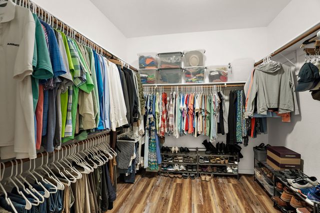 221 Villanova Drive, Van Alstyne, TX 75495