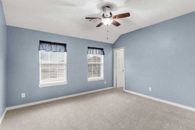 221 Villanova Drive, Van Alstyne, TX 75495