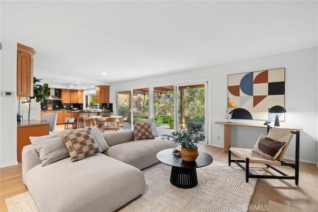 25232 Derby Circle, Laguna Hills, CA 92653