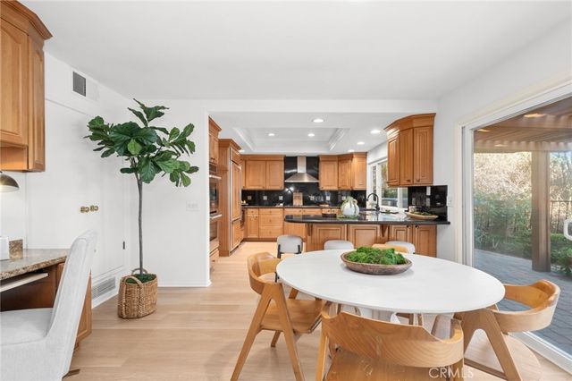 25232 Derby Circle, Laguna Hills, CA 92653