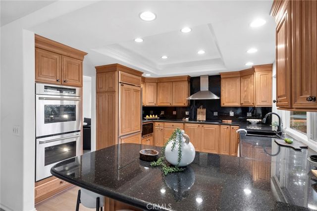 25232 Derby Circle, Laguna Hills, CA 92653