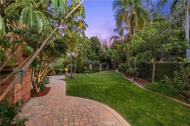 25232 Derby Circle, Laguna Hills, CA 92653
