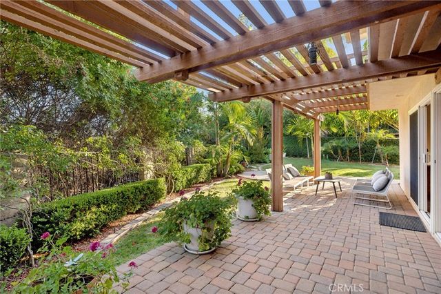 25232 Derby Circle, Laguna Hills, CA 92653