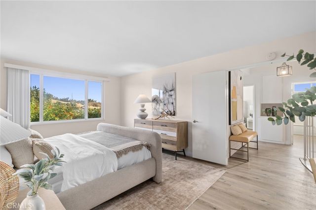 25232 Derby Circle, Laguna Hills, CA 92653