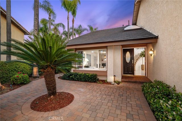 25232 Derby Circle, Laguna Hills, CA 92653