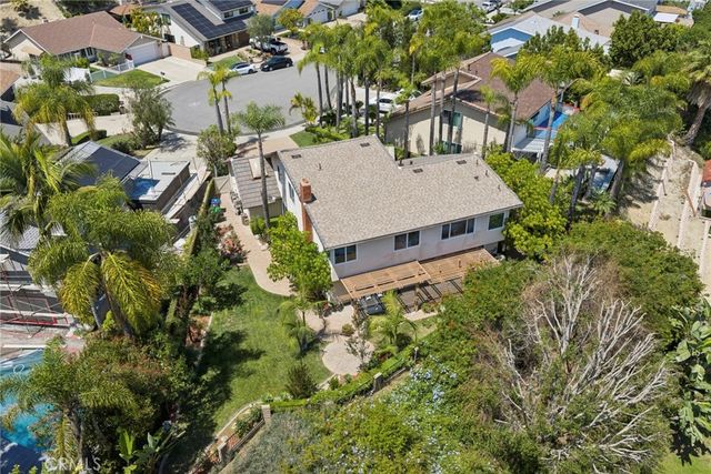 25232 Derby Circle, Laguna Hills, CA 92653