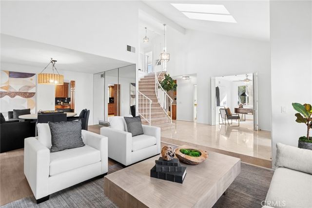 25232 Derby Circle, Laguna Hills, CA 92653