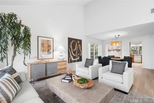 25232 Derby Circle, Laguna Hills, CA 92653