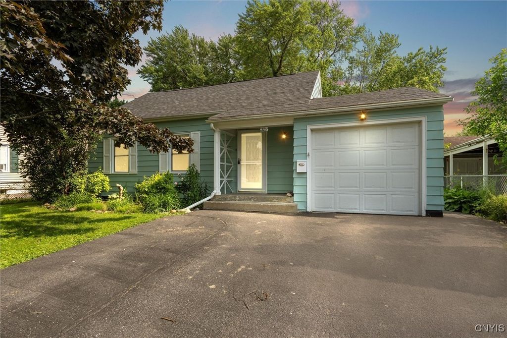 223 Leonard Street, Salina, NY 13211