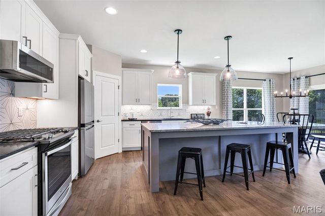 4 Challenger Court, O'fallon, MO 63366