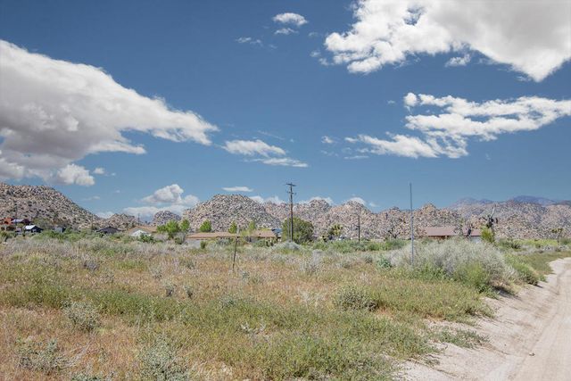 129 Annie Oakley, Pioneertown, CA 92268