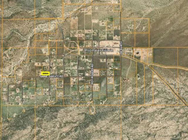 129 Annie Oakley, Pioneertown, CA 92268