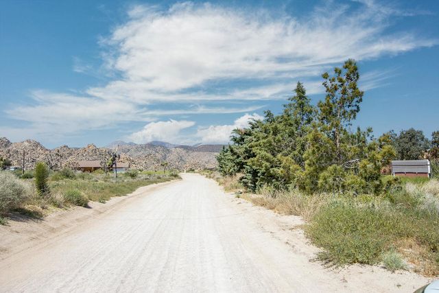 129 Annie Oakley, Pioneertown, CA 92268