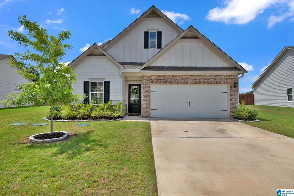 547 BRIDLEWOOD CIRCLE, Morris, AL 35116